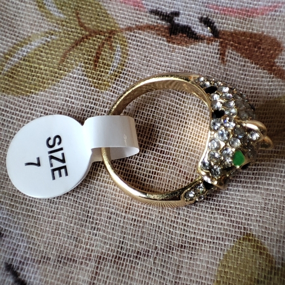 Leopard Cougar Panther Size 7 NEW Rhinestone Gold Tone Ring Green Enamel Eyes - Picture 4 of 6